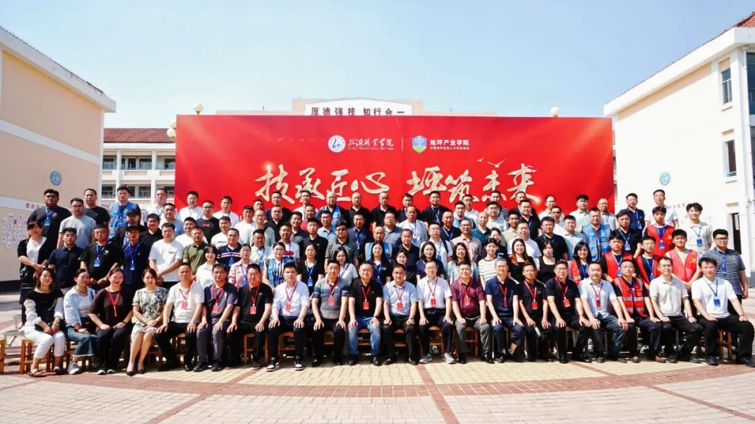 ced3ec2fbbd0195ea7ad055a12dd018e.jpg